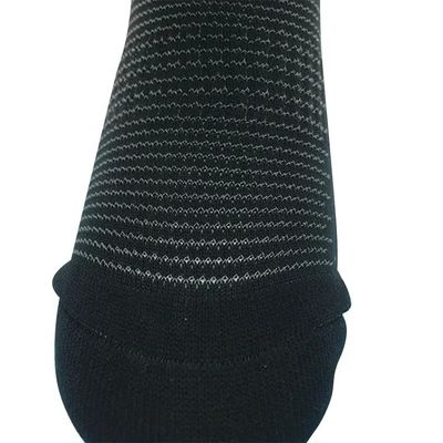 Καλοκαιρινή σεζόν Unisex μαύρη συμπίεση αθλητικές κάλτσες 100% πολυεστέρα 15-20 Cm μήκος σωλήνα