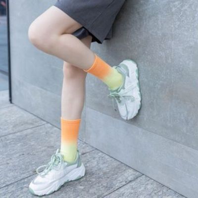 50000 Street Custom Cotton Crew Sweat Socks σε πολύ διαδεδομένα στυλ Απορροφούν βαμβάκι