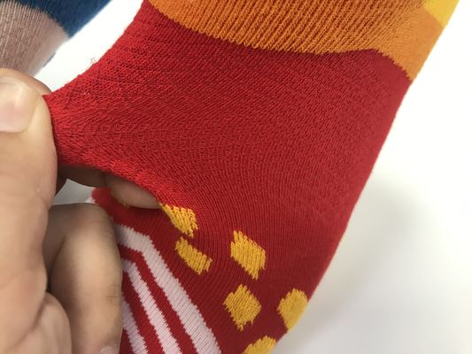 Αθλητικές κάλτσες με στερεή λαβή για αντιστρέψιμο LZ-21-antisip 01